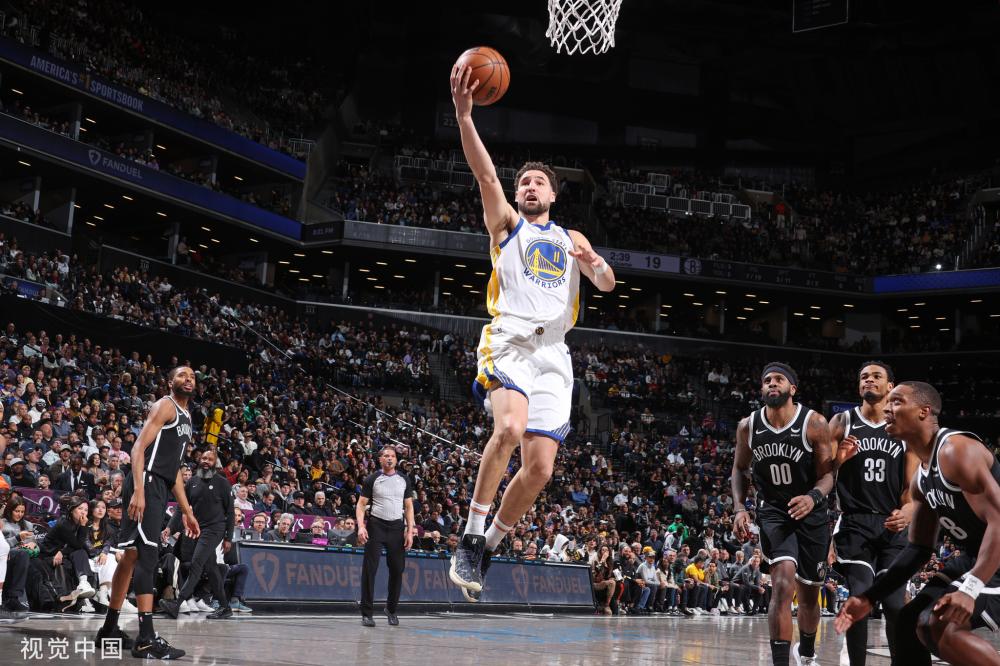 她总是寻求 她总是寻求