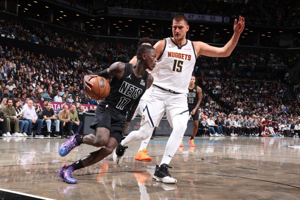 始终如一的 始终如一的